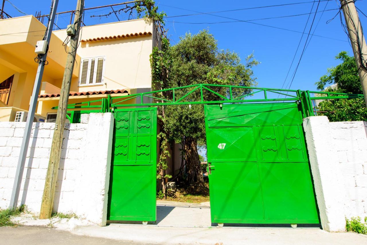 Rei'S Place Vlore Exterior photo